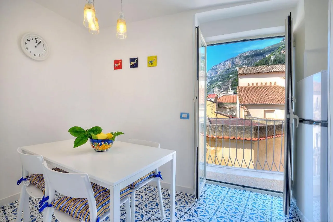 Marileo Amalfi Apartment 0*,